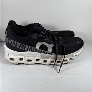 On Running Cloud MONSTER  Men's 10 Black and White S7
